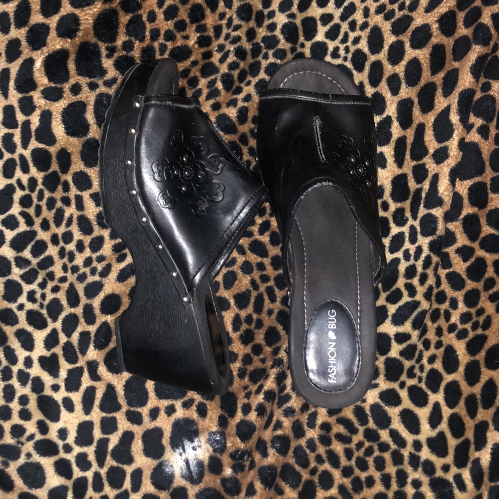 black platforms